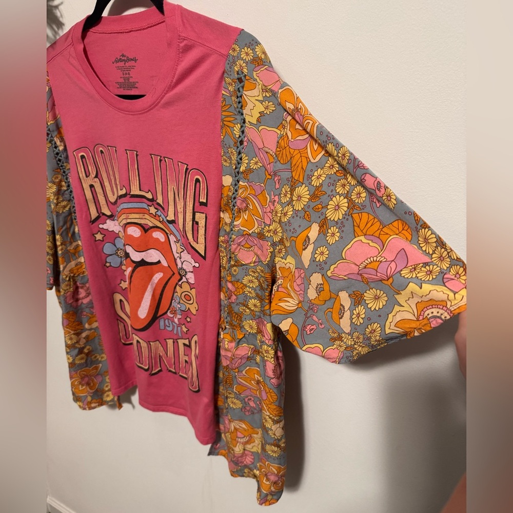 Custom Pink Rolling Stones Graphic Tee with Floral Sleeves - Picture 4 of 7
